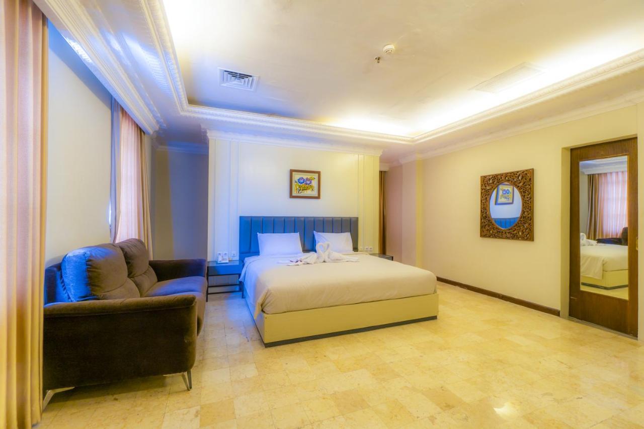 D'Salvatore Boutique Hotel Yogyakarta Maguwo Экстерьер фото
