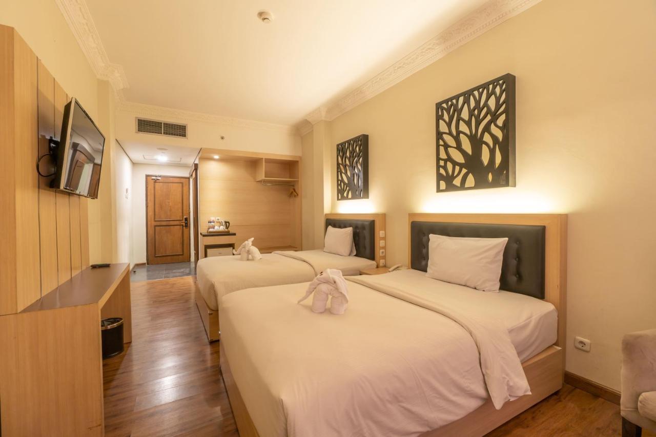 D'Salvatore Boutique Hotel Yogyakarta Maguwo Экстерьер фото