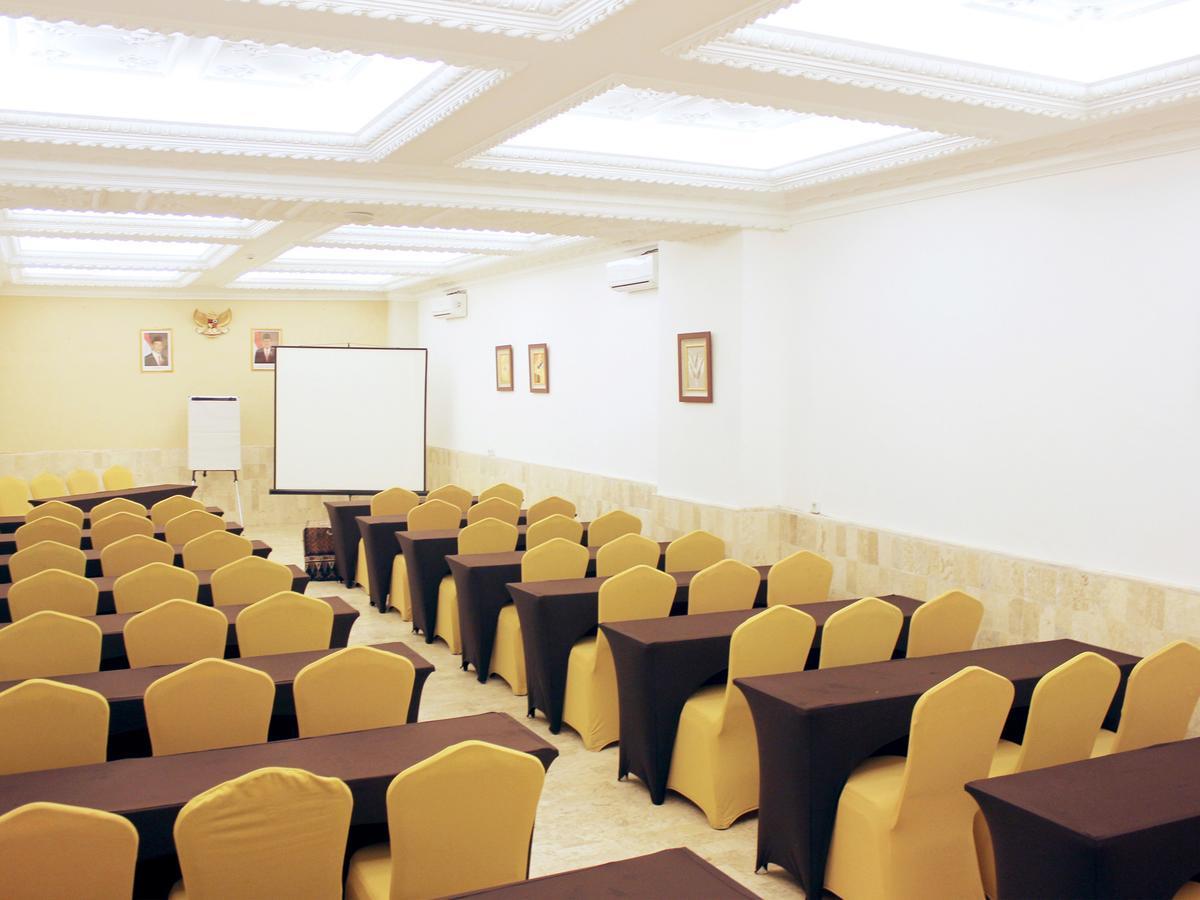 D'Salvatore Boutique Hotel Yogyakarta Maguwo Экстерьер фото