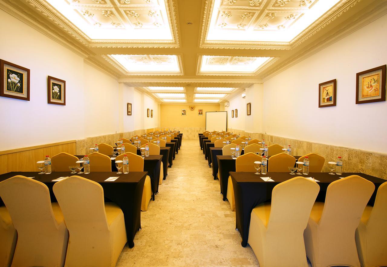 D'Salvatore Boutique Hotel Yogyakarta Maguwo Экстерьер фото