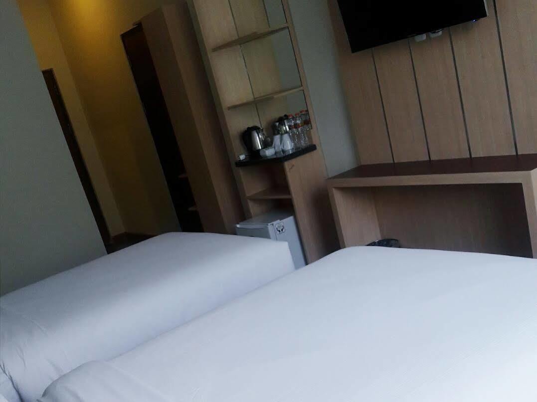 D'Salvatore Boutique Hotel Yogyakarta Maguwo Экстерьер фото